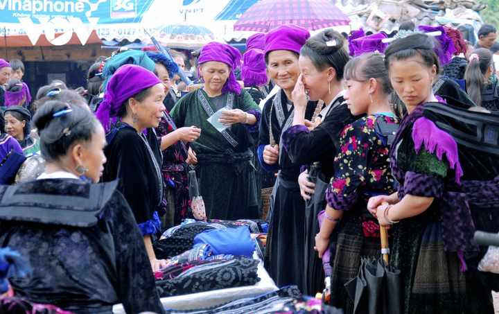Ảnh: Độc đáo, hấp dẫn chợ phiên vùng cao Tủa Chùa - 9