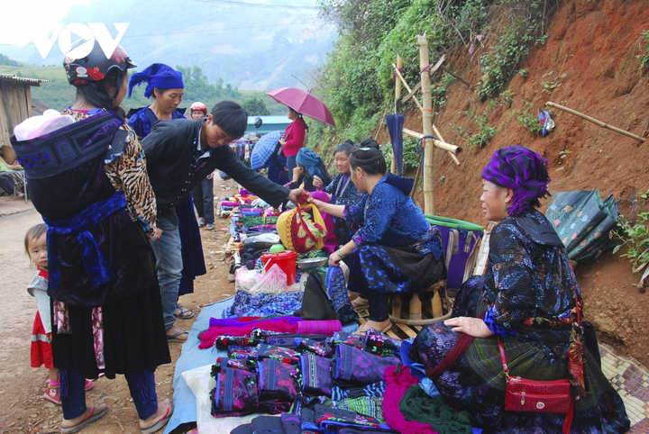 Ảnh: Độc đáo, hấp dẫn chợ phiên vùng cao Tủa Chùa - 3