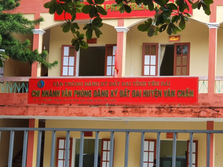 Sai phạm liên quan đất đai, 3 cán bộ ở Yên Bái bị khởi tố - 1