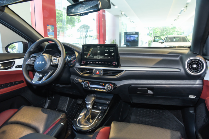 Chi tiết Kia K3 Premium giá 659 triệu đồng - 10