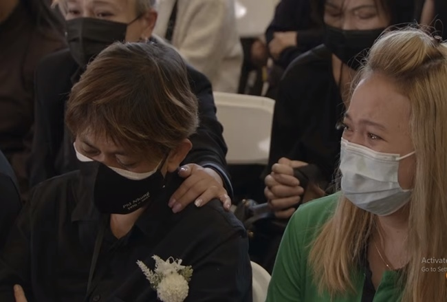 Lễ tang Phi Nhung ở Mỹ: Trizzie khóc ân hận, Mạnh Quỳnh xin lỗi Wendy Phạm - 8