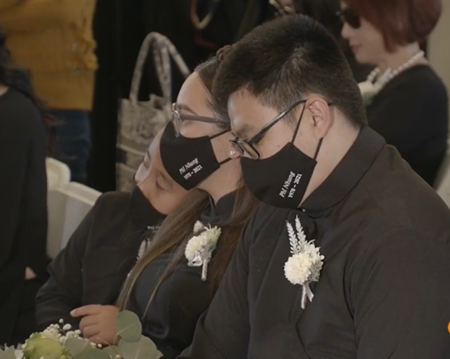 Lễ tang Phi Nhung ở Mỹ: Trizzie khóc ân hận, Mạnh Quỳnh xin lỗi Wendy Phạm - 10