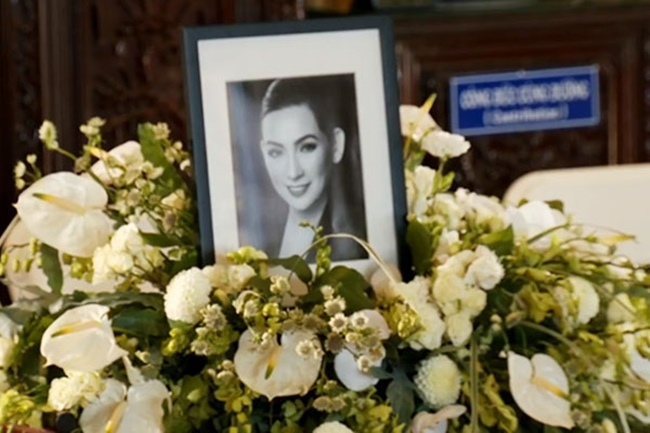 Lễ tang Phi Nhung ở Mỹ: Trizzie khóc ân hận, Mạnh Quỳnh xin lỗi Wendy Phạm - 5