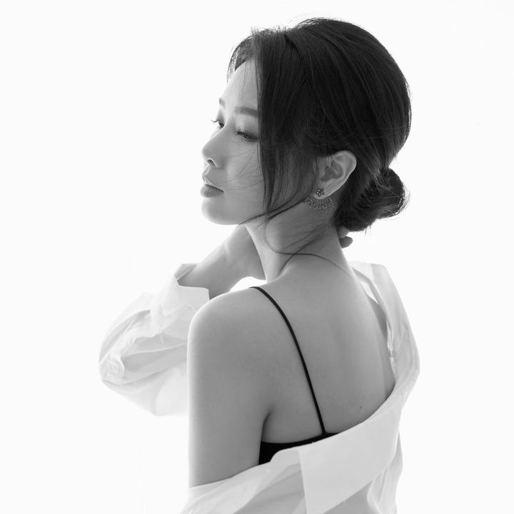 Nhan sắc của MC VTV từng bị cắt sóng vì gương mặt quá trẻ - 7