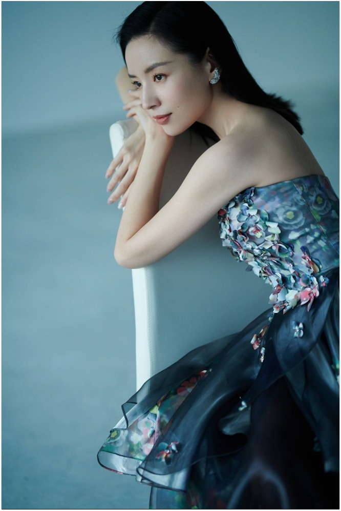 Đổng Khiết chật vật, khốn khổ với 9 năm mang tiếng lẳng lơ 