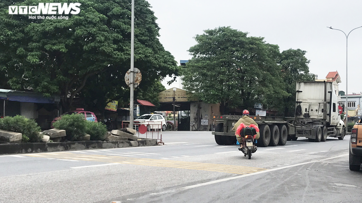 Hải Phòng bỏ yêu cầu giấy xét nghiệm COVID-19, nhiều người vẫn mang đề phòng - 8