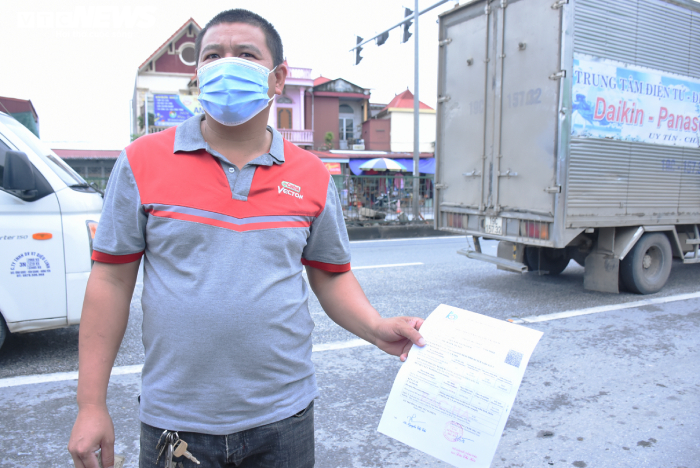 Hải Phòng bỏ yêu cầu giấy xét nghiệm COVID-19, nhiều người vẫn mang đề phòng - 3