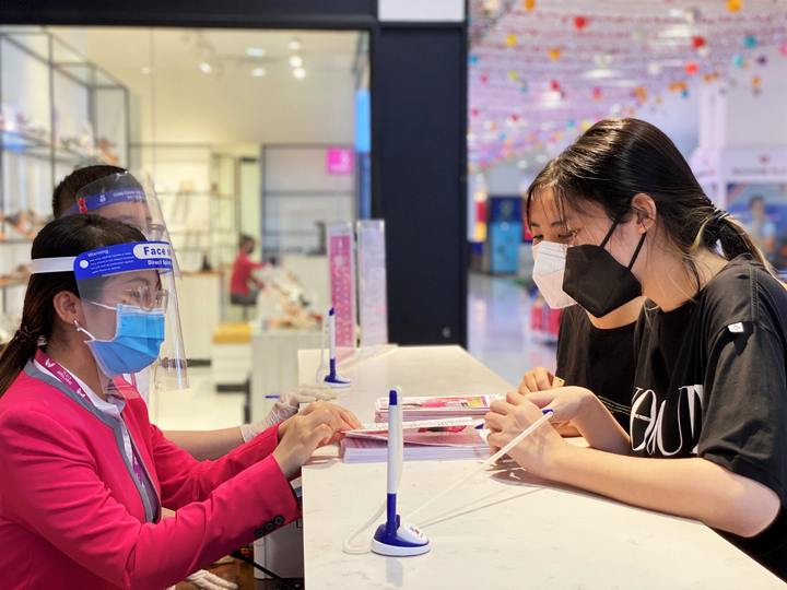 TTTM Sense City Phạm Văn Đồng nhộn nhịp đón khách với nhiều khuyến mãi hấp dẫn - 3