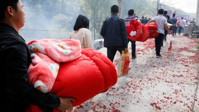 Tranh cãi quan niệm 'phụ nữ sưởi ấm giường' ở Trung Quốc - 1