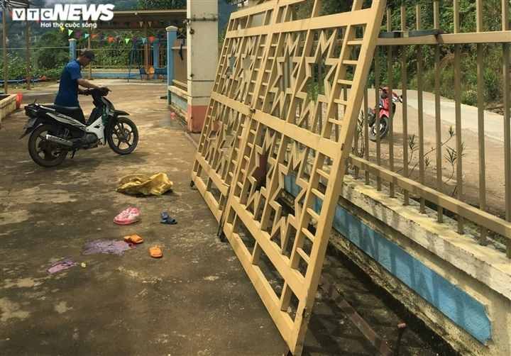 Sập cửa sắt cổng trường, hai trẻ mầm non thương vong: Thông tin mới nhất - 1