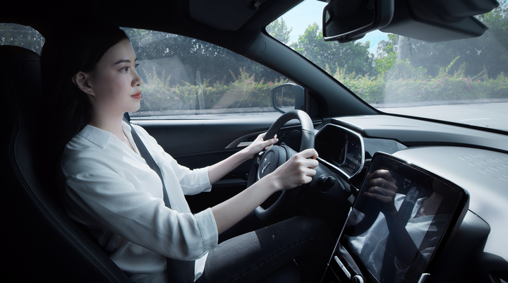 Mãn nhãn với màn ra mắt ô tô điện đầu tiên của Việt Nam - 4