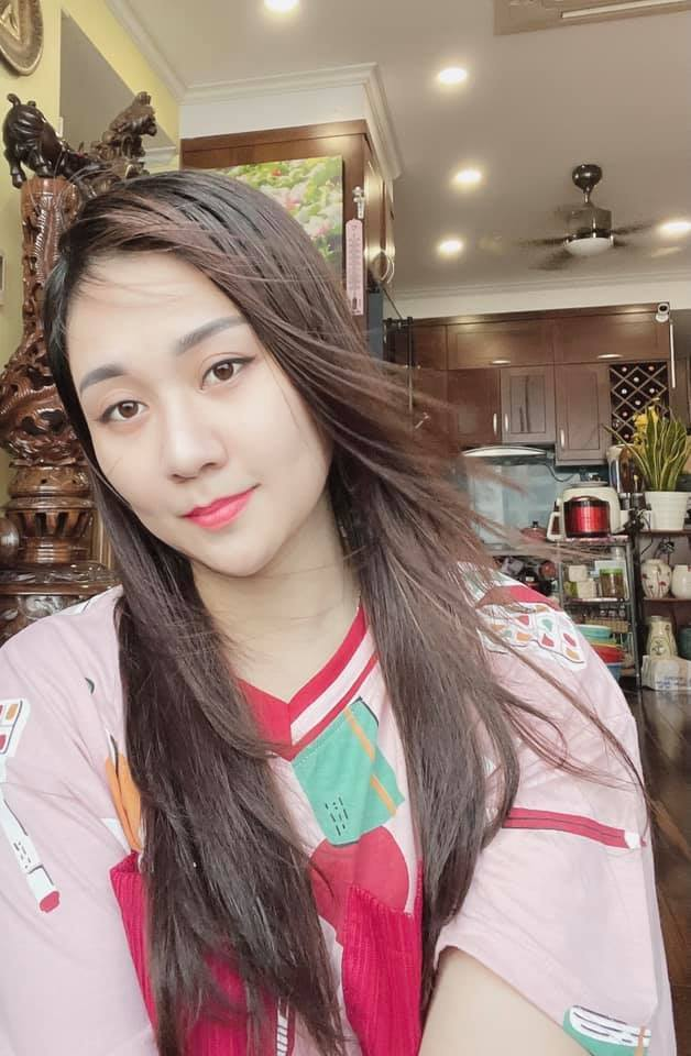 Vợ kém 12 tuổi của NSND Tự Long trẻ trung vì chăm thể dục - 11