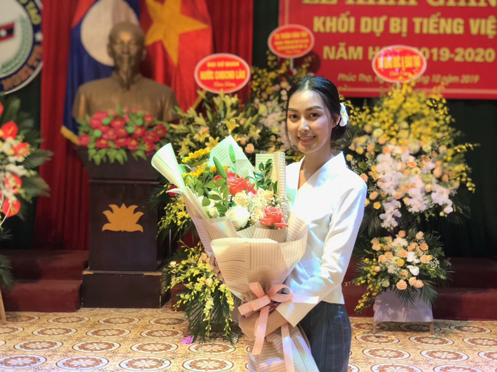 Á hậu Lào học đại học Việt Nam, mơ thành nhân viên đường sắt - 2