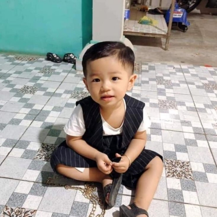 Bé trai 3 tuổi mất tích bí ẩn ở Bình Dương - 1