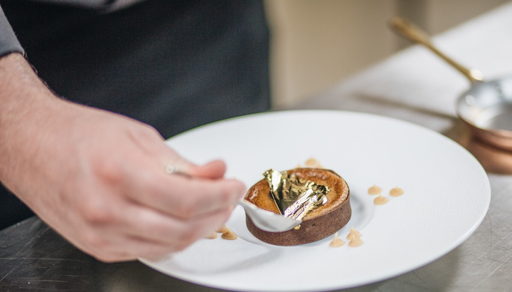 5 món ăn dát vàng có thể mua ở Việt Nam, giá chỉ khoảng 1 triệu đồng/món - 5