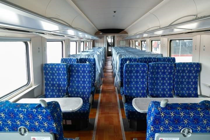 Ảnh: Bên trong đoàn tàu cao tốc 'Triệu Voi' Lào vừa tiếp nhận từ Trung Quốc - 2