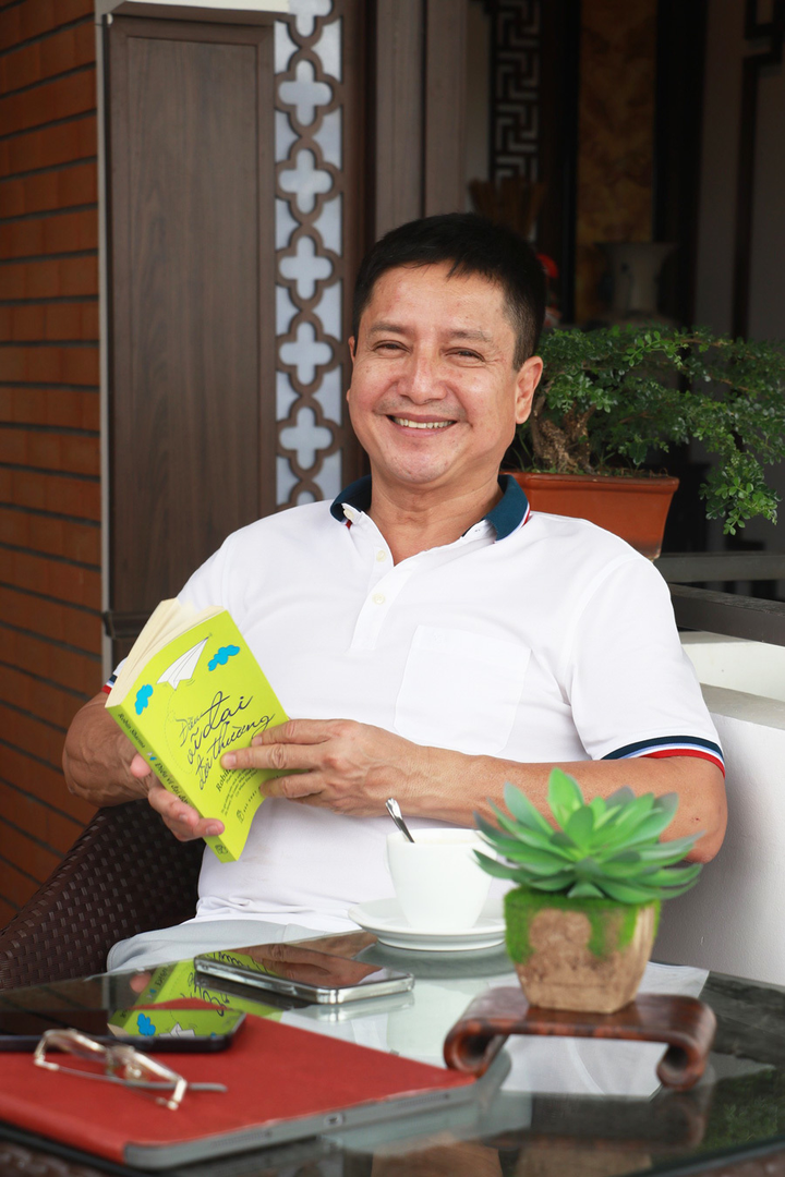 Chí Trung: 'Tôi không còn dằn vặt về cuộc hôn nhân cũ nhờ đọc sách' - 1