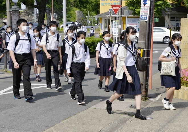 Những nữ sinh bị cô lập ở đại học số một Nhật Bản  VnExpress