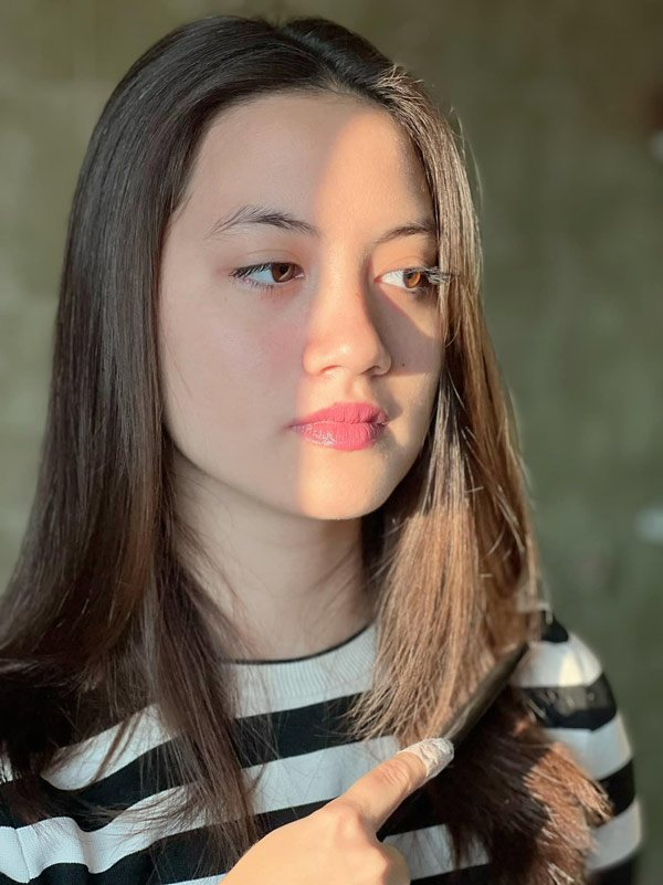 Vẻ đẹp lai Tây ấn tượng của con gái diễn viên Kim Ngân 