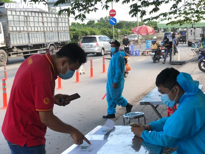 Người lao động ở các tỉnh miền Tây bắt đầu trở lại TP.HCM - 8