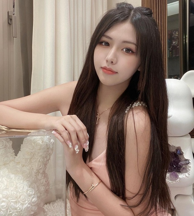 Thiếu nữ 17 tuổi bị đồn hẹn hò Châu Tinh Trì: Chúng tôi vẫn liên lạc với nhau’ - 1