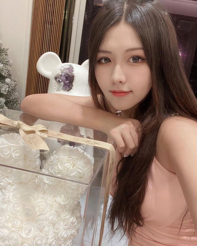 Thiếu nữ 17 tuổi bị đồn hẹn hò Châu Tinh Trì: Chúng tôi vẫn liên lạc với nhau’ - 2