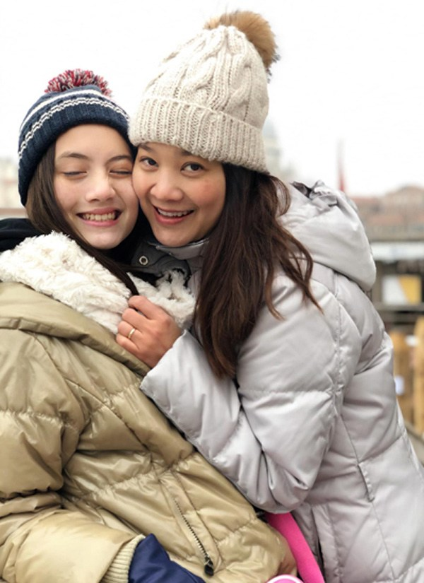 Vẻ đẹp lai Tây ấn tượng của con gái diễn viên Kim Ngân 