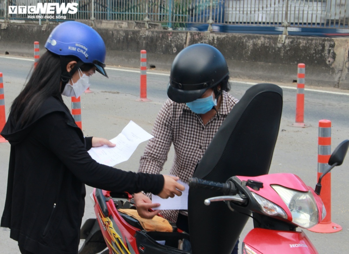 Người lao động ở các tỉnh miền Tây bắt đầu trở lại TP.HCM - 3