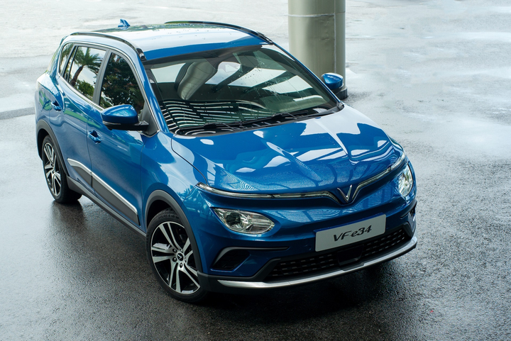 Chuyên gia lý giải về sức nóng của 'cơn địa chấn' VF e34 - 1