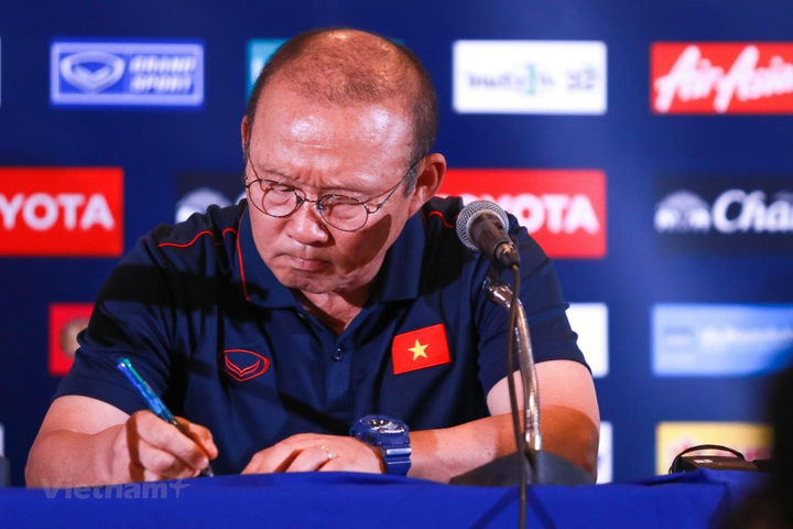 HLV Park Hang Seo đau đầu lo cho U23 Việt Nam - 1