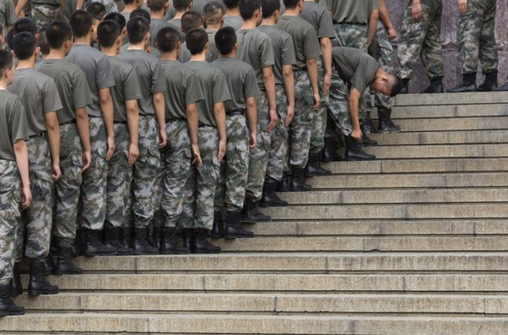 Nghĩa vụ quân sự ở châu Á: Chuyển giới miễn nhập ngũ, bẻ răng trốn trách nhiệm - 1