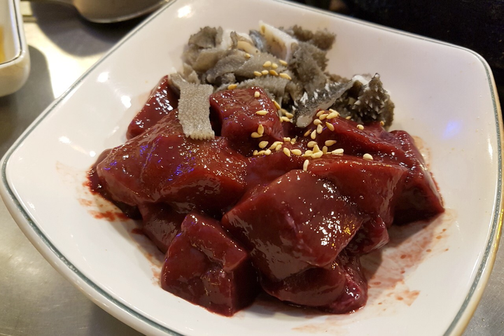 Hàn Quốc có món ‘pudding máu’ gây nghiện nhưng không phải ai cũng dám thử - 2