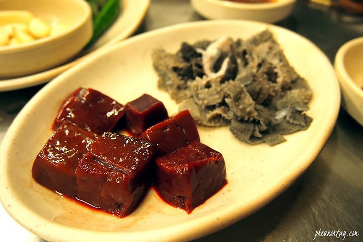 Hàn Quốc có món ‘pudding máu’ gây nghiện nhưng không phải ai cũng dám thử - 1