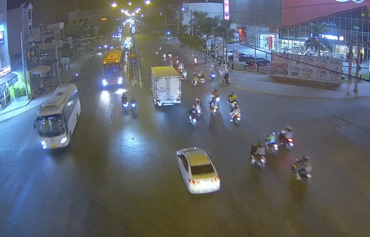 Tiền Giang, Vĩnh Long vẫn hạn chế người dân ra đường vào ban đêm - 1