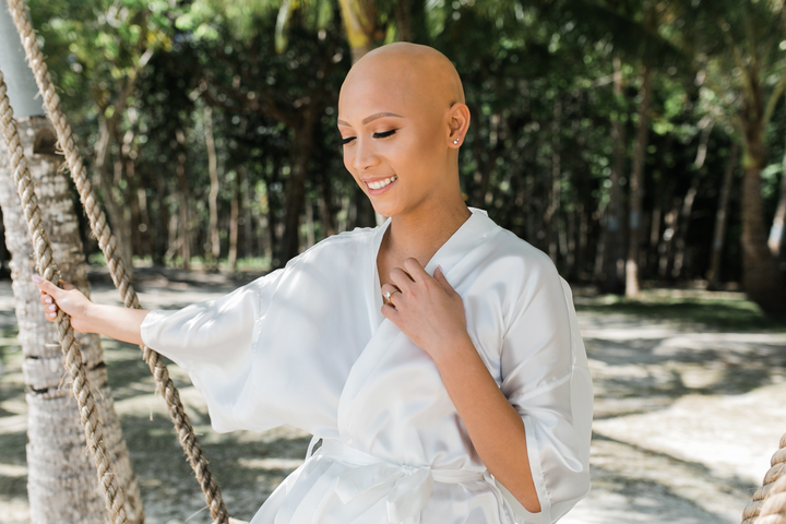 Những cô dâu dám khoe đầu trọc trong đám cưới - 2