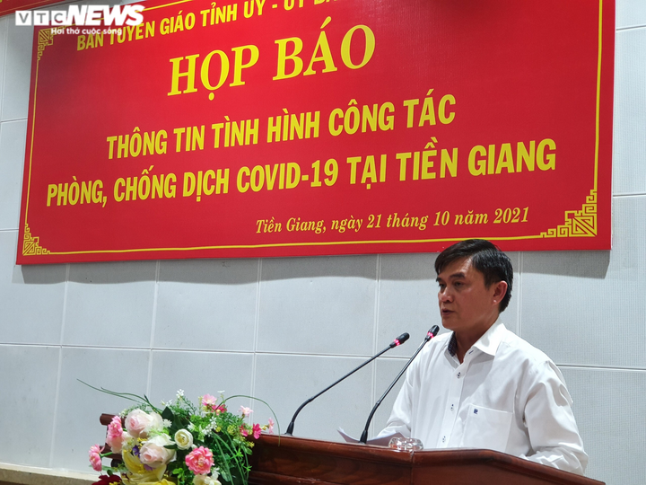 Tiền Giang lý giải việc máy xét nghiệm PCR 'trùm mền', test nhanh giá gấp đôi - 1