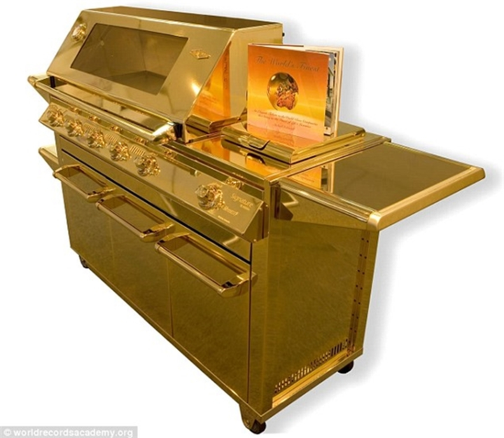 Trọn bộ các đồ vật làm từ vàng 'điên rồ' nhất quả đất, giật mình với món cuối - 5