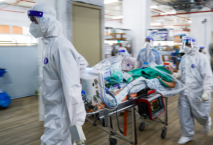 Thứ trưởng Bộ Y tế: TP.HCM không thể về trạng thái Zero COVID-19 - 2