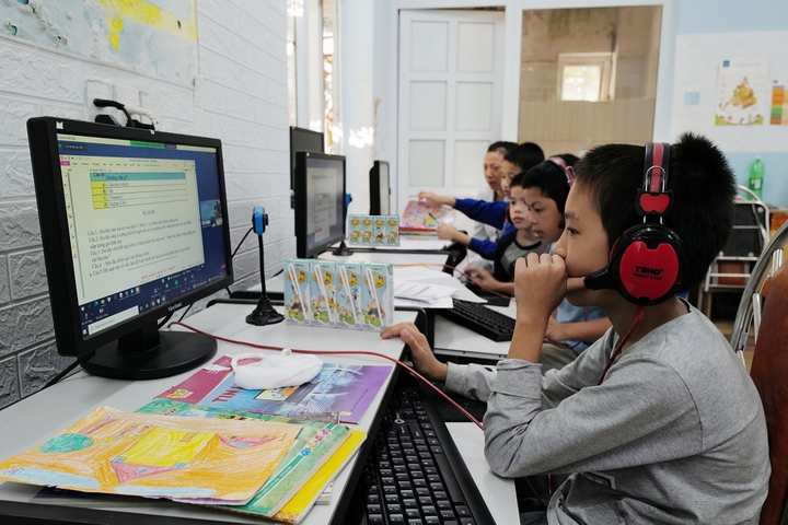 Vinamilk hỗ trợ trẻ em có hoàn cảnh khó khăn, bị ảnh hưởng bởi dịch COVID-19 - 4