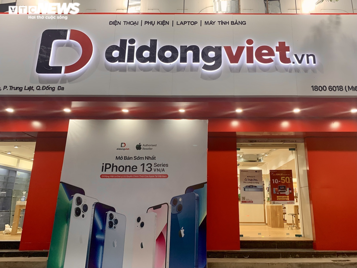 iPhone 13 khan hiếm, không đủ giao cho khách đã đặt hàng trong ngày đầu mở bán - 3