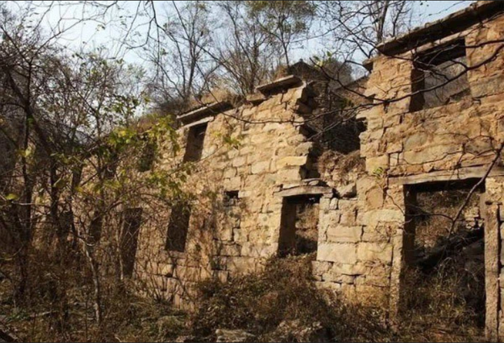 Bí ẩn ‘ngôi làng ma’ đáng sợ khiến ai tò mò đến đều một đi không dám trở lại - 6