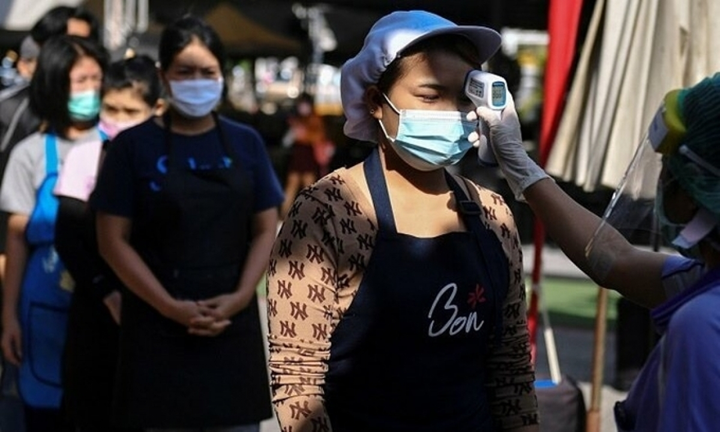 Thái Lan chuẩn bị dỡ bỏ lệnh giới nghiêm ban đêm - 1