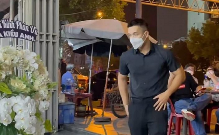 Dàn sao viếng đạo diễn Trần Cảnh Đôn - 5