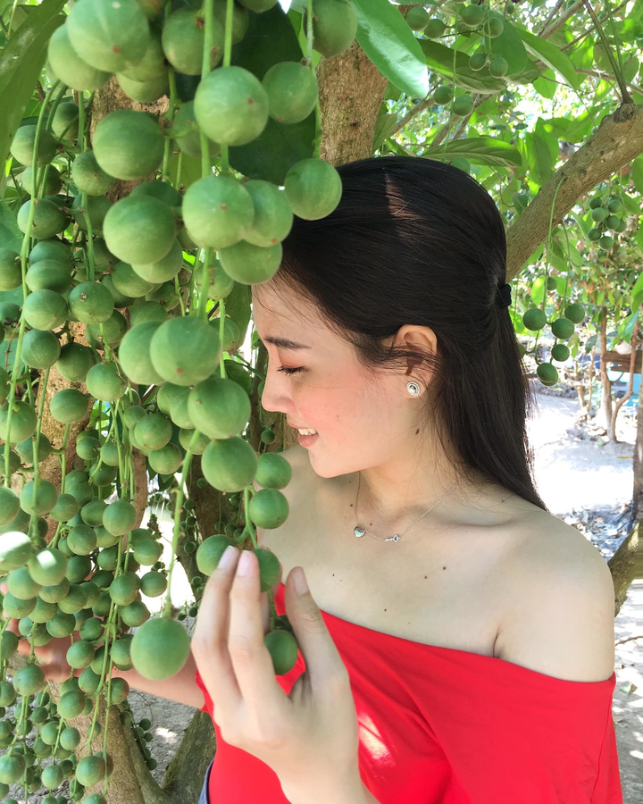 Đạo diễn 'Chuyện của Pao' sống bình lặng bên vợ kém 25 tuổi - 21