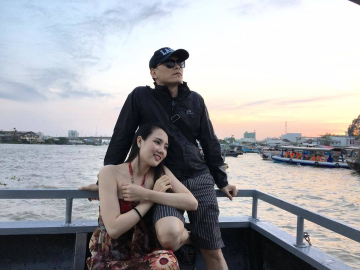 Đạo diễn 'Chuyện của Pao' sống bình lặng bên vợ kém 25 tuổi - 3