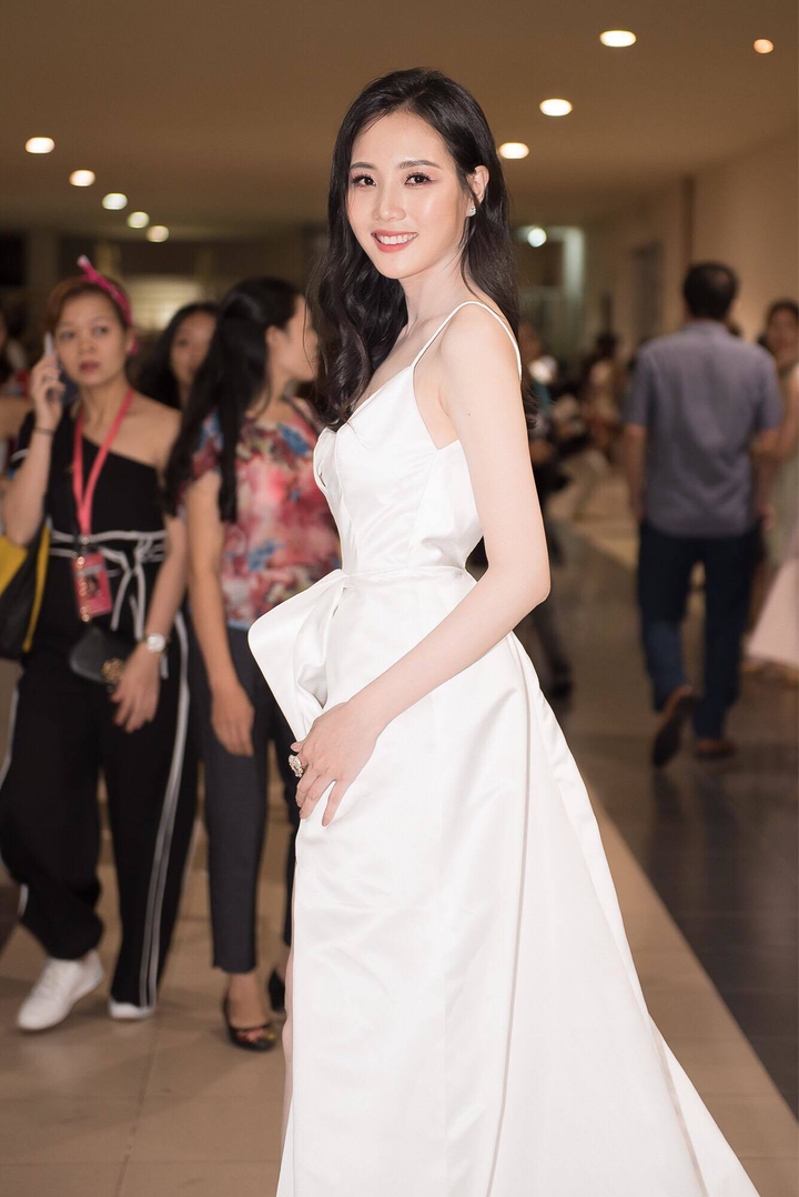 Đạo diễn 'Chuyện của Pao' sống bình lặng bên vợ kém 25 tuổi - 7