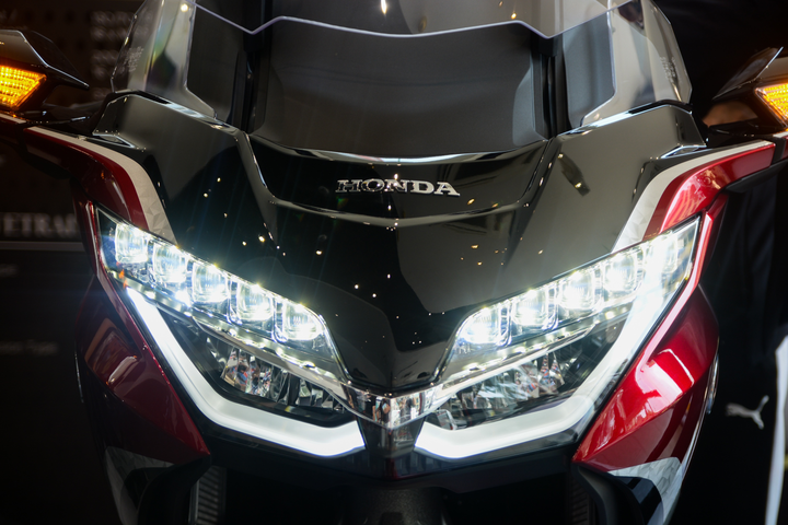 So sánh Honda Gold Wing 2021 giá hơn 1,2 tỷ đồng với phiên bản cũ - 3