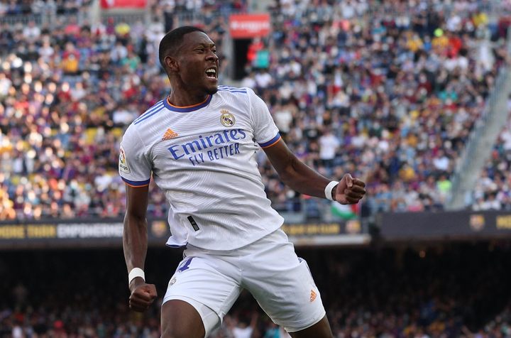 Trực tiếp bóng đá Barca 1-2 Real Madrid: Alaba ghi bàn - 3