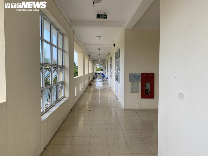 Ảnh: Cảnh hoang tàn, xập xệ trong phòng cách ly tập trung ở Vĩnh Phúc - 8