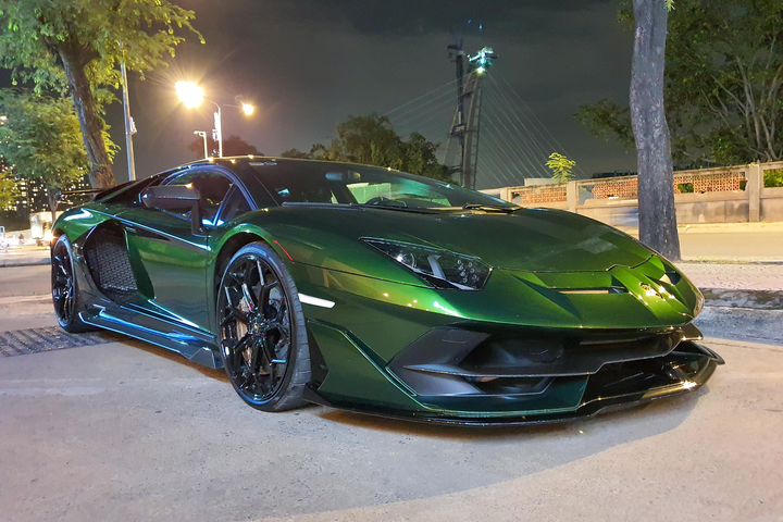 Loạt siêu xe đắt giá nhất được nhập về Việt Nam ảnh 17 Những siêu xe đắt tiền nhất được nhập về Việt Nam năm 2021 - 17